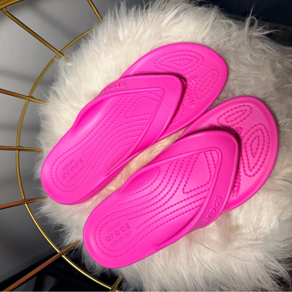 CROCS Women's Bright Pink Sandals